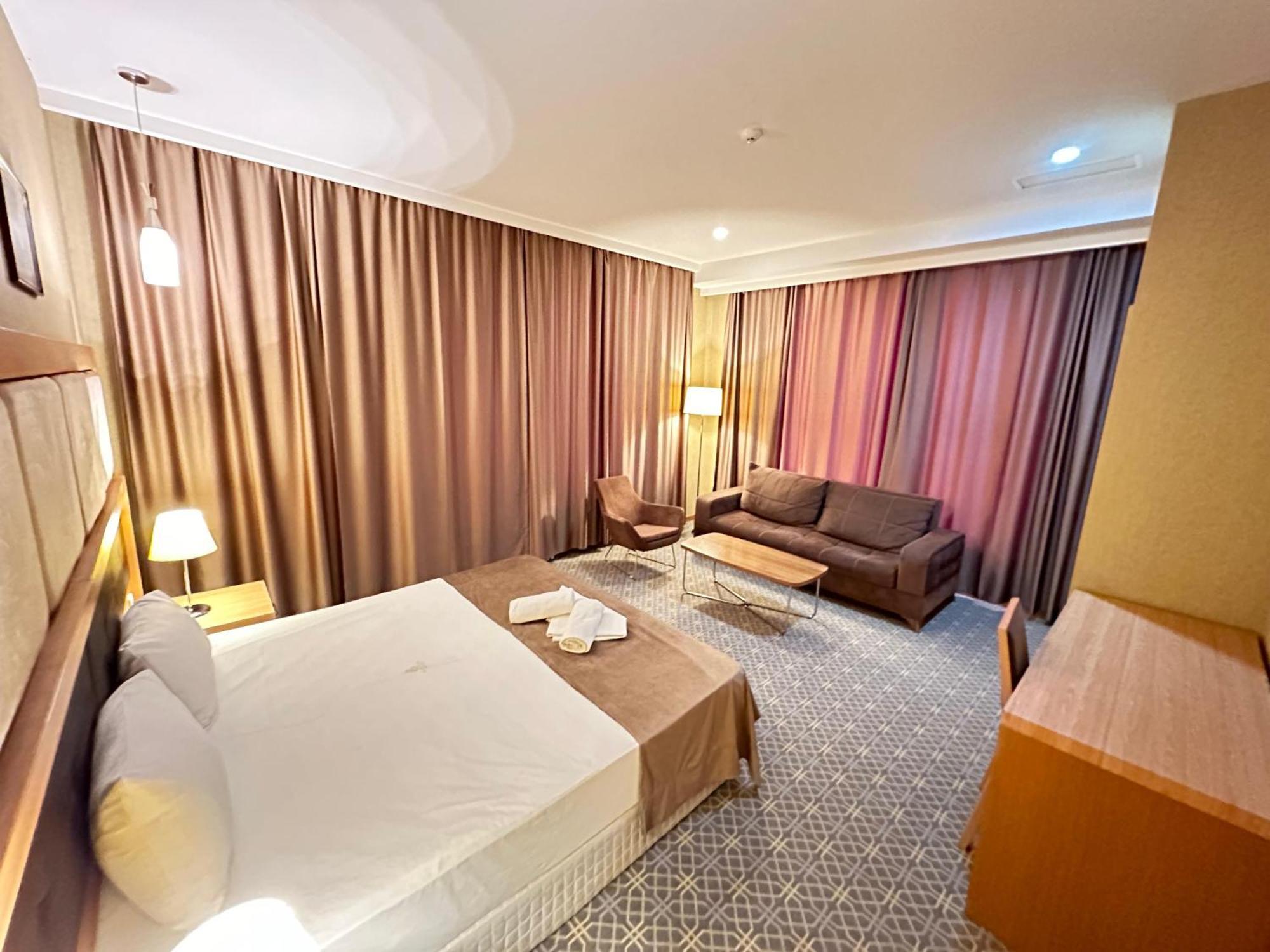 Gm City Hotel Baku Exteriör bild