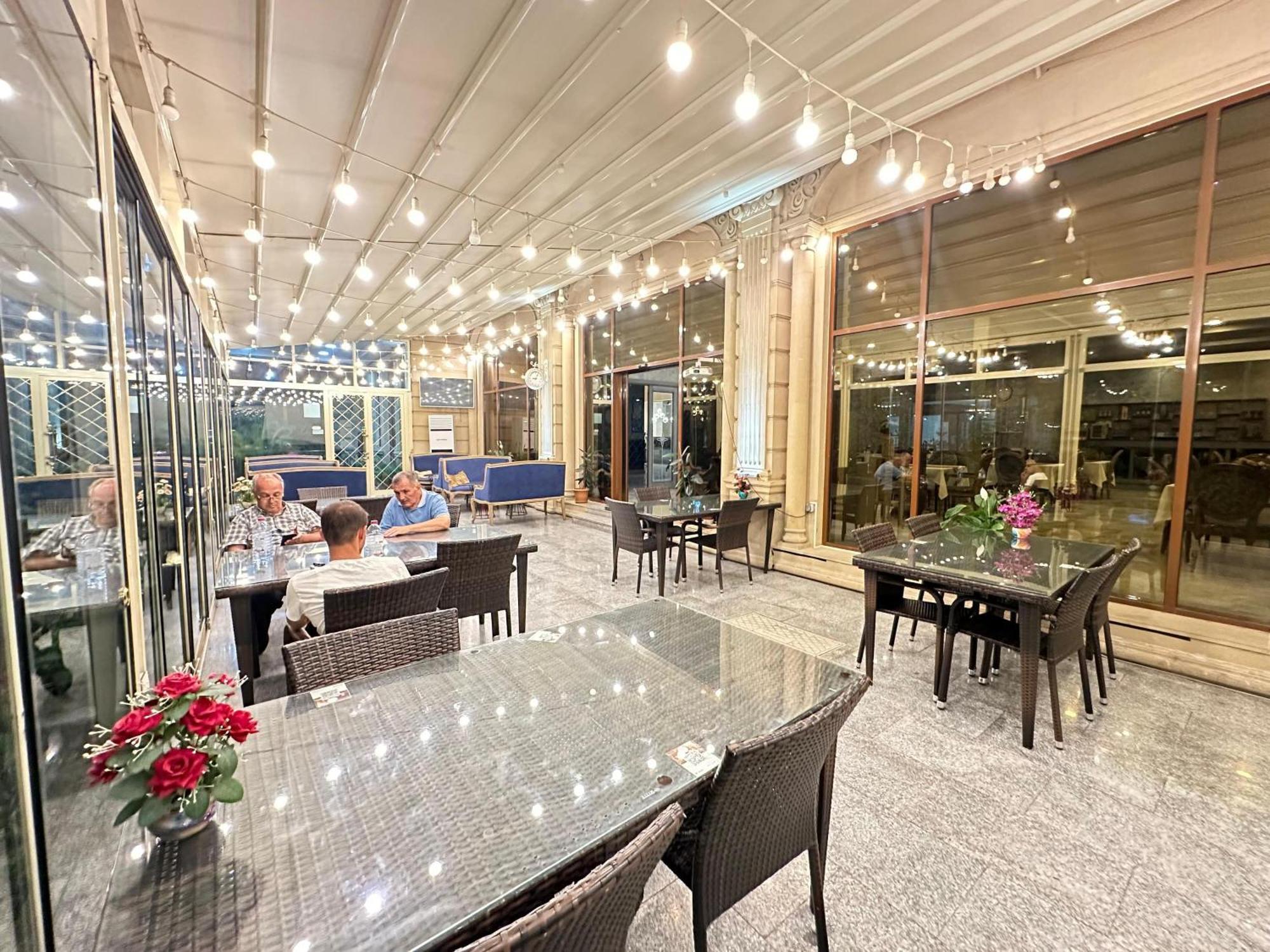 Gm City Hotel Baku Exteriör bild